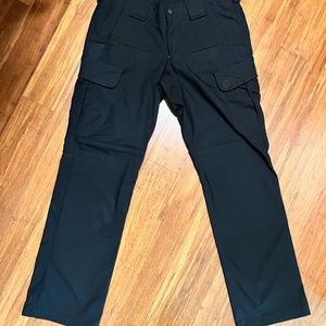 NWOT 5.11 Tactical Stryker Black Pants Size 6